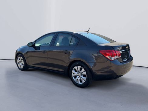 Used 2014 Chevrolet Cruze LS image 5