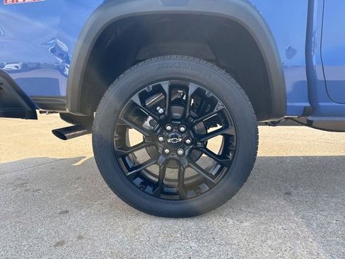 New 2026 Chevrolet Colorado Trail Boss w/ Off-Road Front Bumper Package AWD/4WD image 10