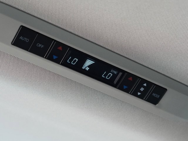Certified 2026 Toyota Sienna XLE FWD image 48