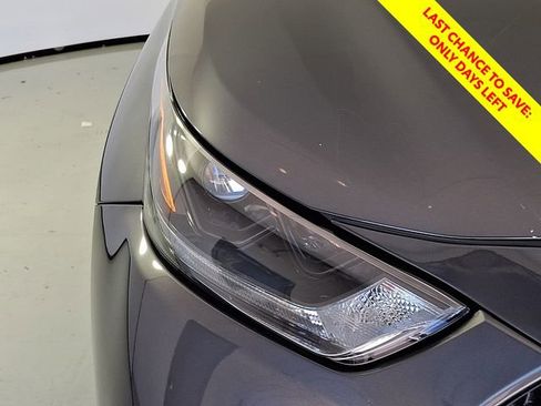 Certified 2021 Toyota Highlander XSE AWD/4WD image 10