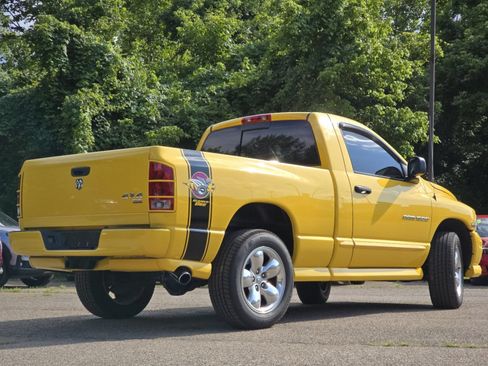 Used 2005 Dodge Ram 1500 Truck SLT w/ Rumblebee Group AWD/4WD image 18