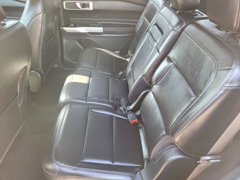Used 2024 Ford Explorer XLT w/ Equipment Group 202A image 17