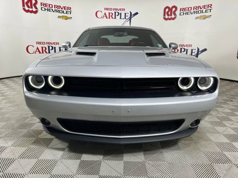 Used 2020 Dodge Challenger SXT w/ Driver Convenience Group image 2