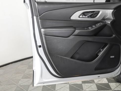 Used 2021 Chevrolet Traverse RS w/ LPO, Floor Liner Package image 32