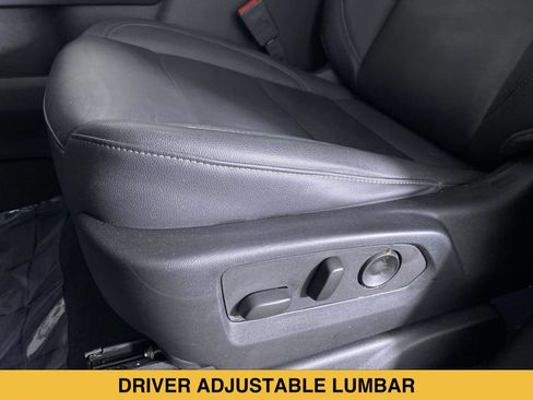 Certified 2022 Chevrolet Suburban Z71 w/ Luxury Package AWD/4WD image 9