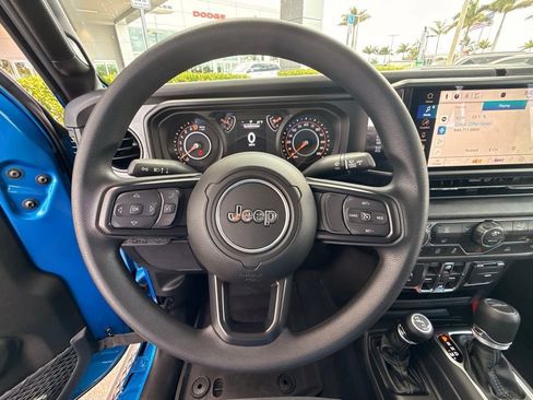 New 2026 Jeep Gladiator Sport AWD/4WD image 22
