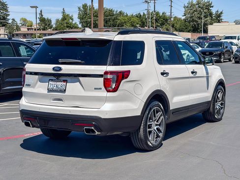Used 2016 Ford Explorer Sport w/ Equipment Group 401A AWD/4WD image 4