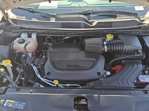 Used 2022 Chrysler Pacifica Touring-L FWD image 20