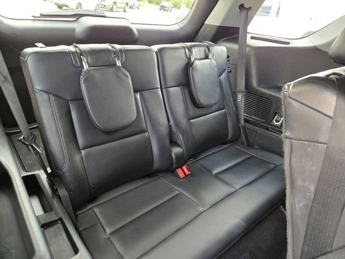 Used 2023 Ford Explorer XLT w/ Equipment Group 202A RWD image 25