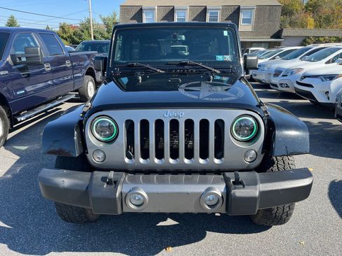 Used 2015 Jeep Wrangler Unlimited Sport image 2