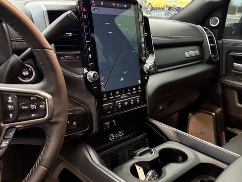 Used 2025 RAM 3500 Laramie image 19