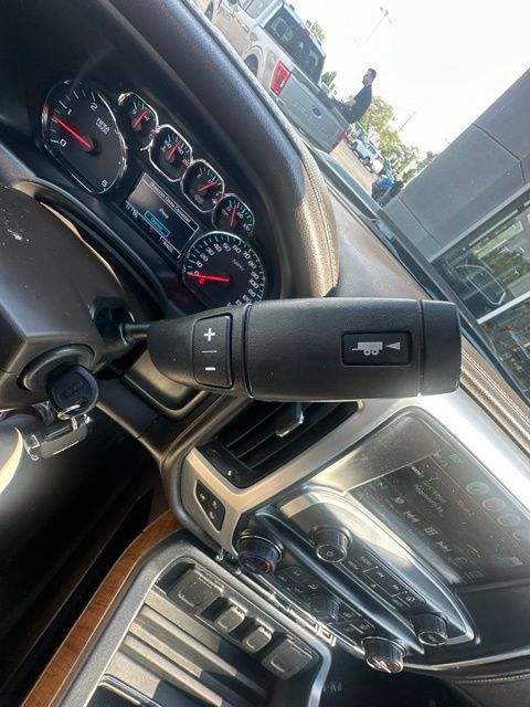 Used 2019 GMC Sierra 2500 SLT w/ Duramax Plus Package AWD/4WD image 25