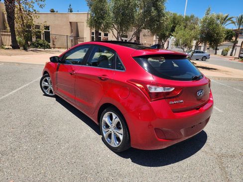 Used 2013 Hyundai Elantra GT w/ Tech Pkg FWD image 5