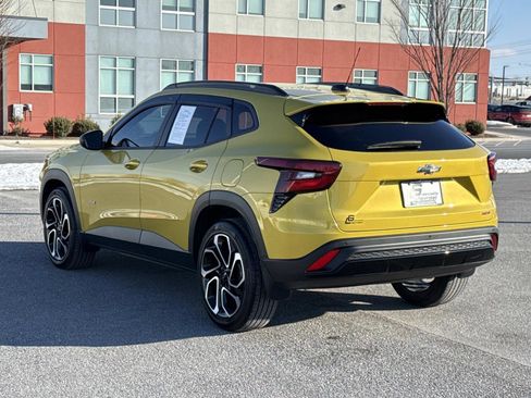 Used 2025 Chevrolet Trax RS w/ Sunroof Package image 26