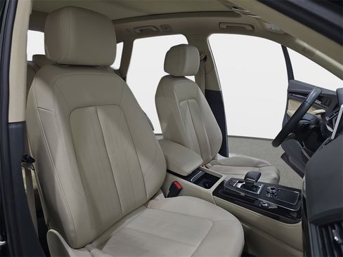 Used 2020 Audi Q5 e Prestige image 12