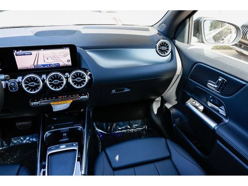 Used 2025 Mercedes-Benz GLA 250 image 16