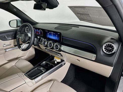 Used 2026 Mercedes-Benz GLB 250 4MATIC image 29