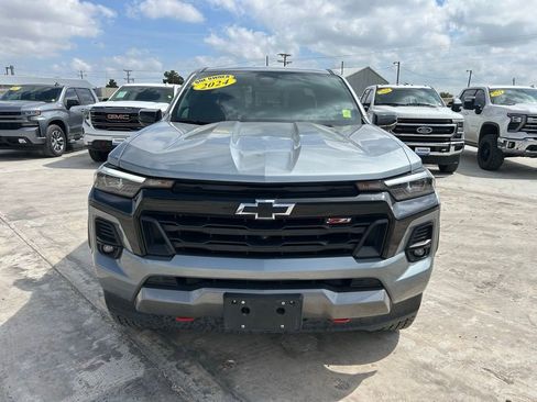 Used 2024 Chevrolet Colorado Z71 w/ Z71 Convenience Package 2 AWD/4WD image 2