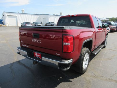 Used 2018 GMC Sierra 1500 SLE w/ Suspension Package, Off-Road AWD/4WD image 4