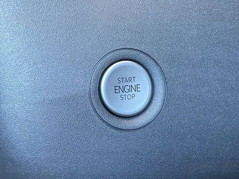 New 2026 Volkswagen ID.4 Pro AWD/4WD image 13