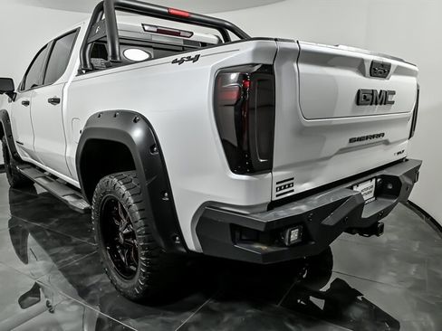 Used 2021 GMC Sierra 1500 SLT w/ SLT Premium Plus Package AWD/4WD image 7