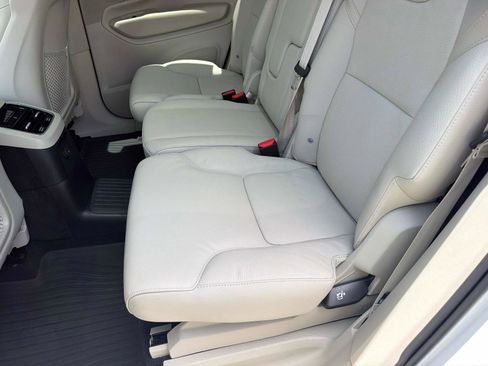 Certified 2024 Volvo XC90 T8 Core AWD/4WD image 13