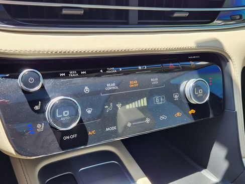 Used 2023 INFINITI QX60 Sensory w/ Vision Package AWD/4WD image 26
