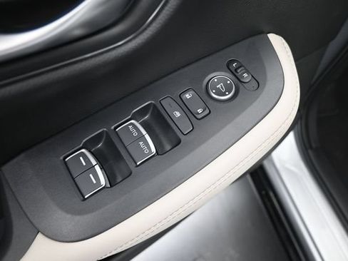 New 2026 Honda HR-V LX image 13