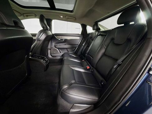 Used 2022 Volvo S90 B6 Inscription w/ Advanced Package image 21