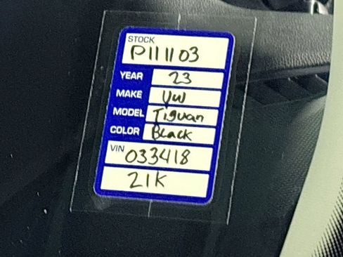 Certified 2023 Volkswagen Tiguan SE w/ Panoramic Sunroof Package image 25