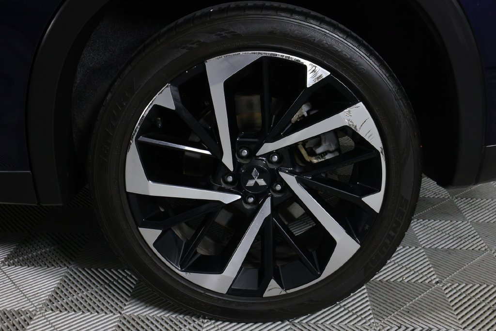 Used 2023 Mitsubishi Outlander SE FWD image 41