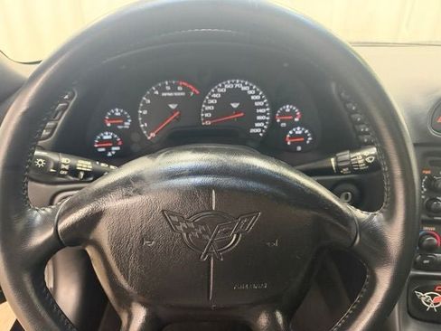 Used 2004 Chevrolet Corvette Convertible w/ Preferred Equipment Group RWD image 6