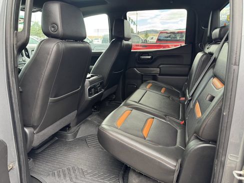 Used 2020 GMC Sierra 1500 AT4 w/ AT4 Premium Package AWD/4WD image 8