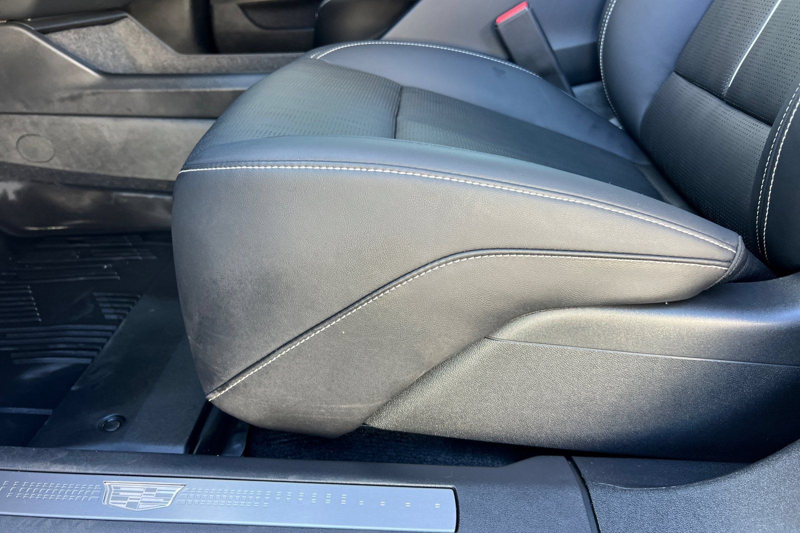 Used 2026 Cadillac Optiq Sport 2 w/ LPO, Floor Liner Package RWD image 12