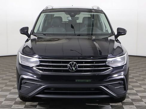 Used 2023 Volkswagen Tiguan SE AWD/4WD image 12