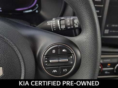 Certified 2025 Kia Soul LX w/ LX Technology Package FWD image 29