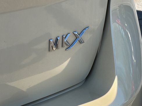 Used 2014 Lincoln MKX FWD w/ Equipment Group 102A image 7