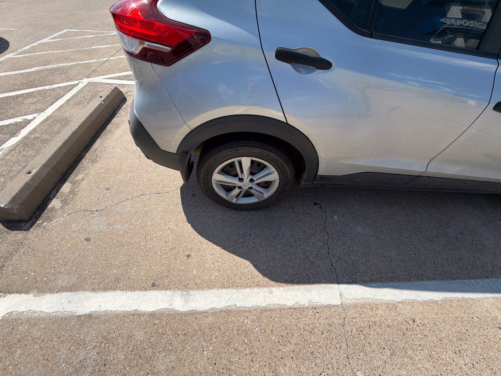 Used 2020 Nissan Kicks S FWD image 16
