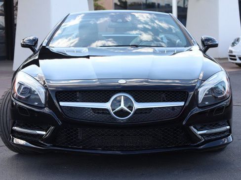 Used 2014 Mercedes-Benz SL 550 image 7