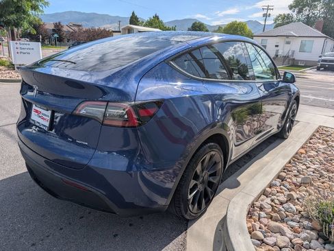 Used 2022 Tesla Model Y Long Range AWD/4WD image 5