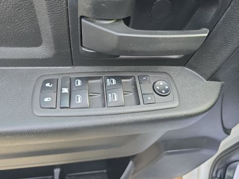 Used 2022 RAM 3500 Tradesman w/ Chrome Appearance Group AWD/4WD image 24