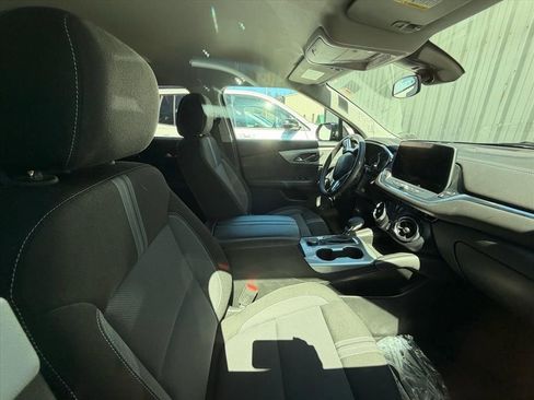 Used 2025 Chevrolet Blazer LT image 18