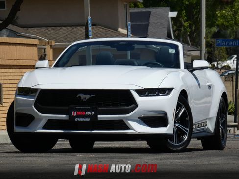 Used 2024 Ford Mustang Convertible RWD image 4