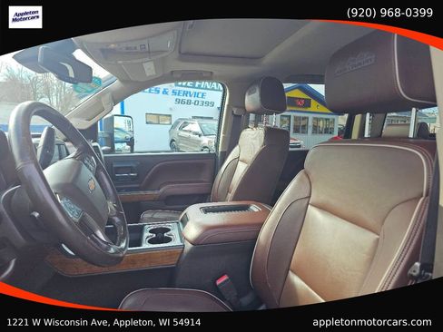 Used 2018 Chevrolet Silverado 1500 High Country image 14
