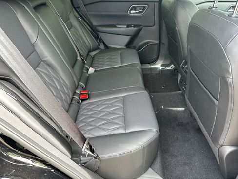 New 2026 Nissan Rogue Platinum w/ Tech Package AWD/4WD image 13