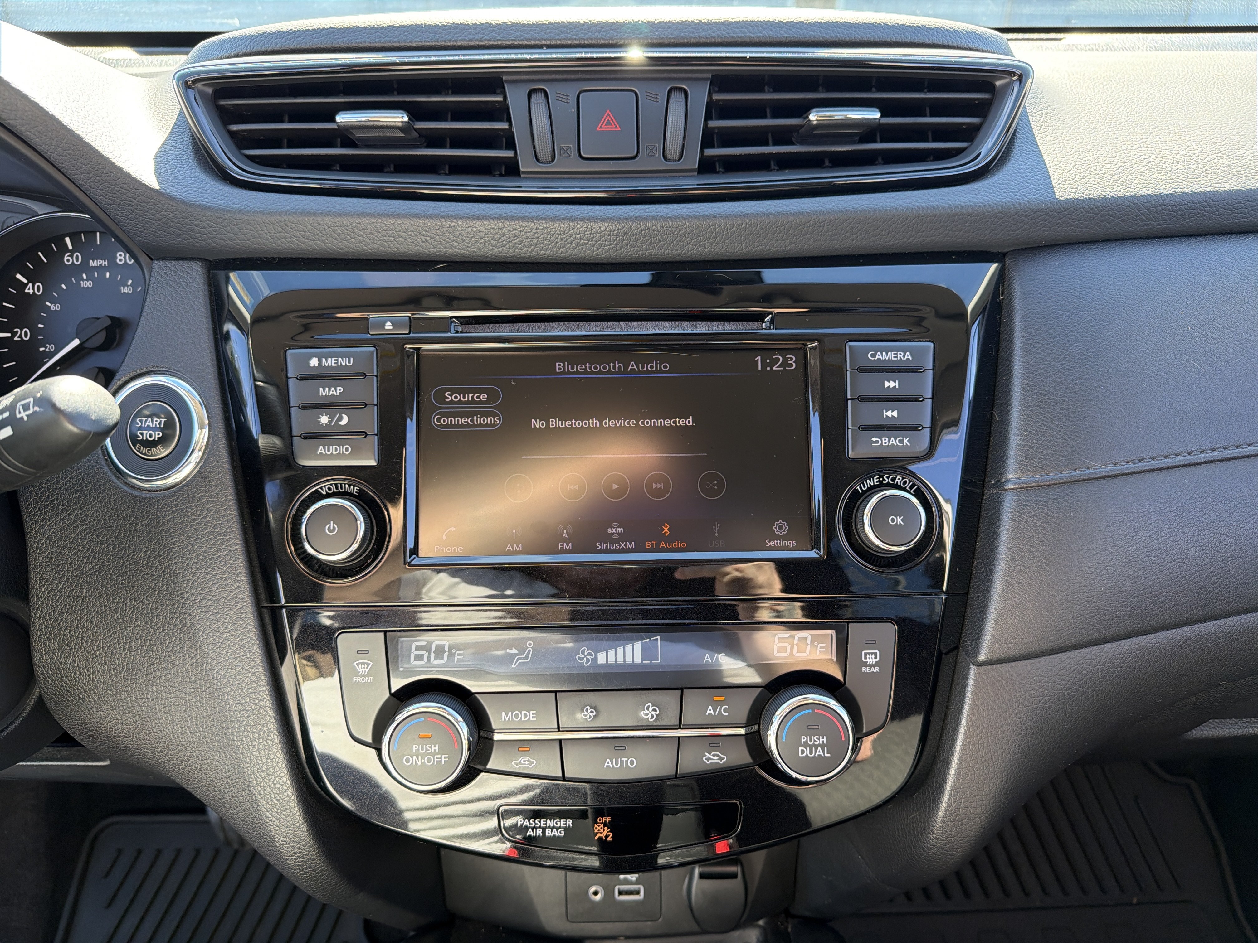 Used 2019 Nissan Rogue SV w/ Premium Package AWD/4WD image 25