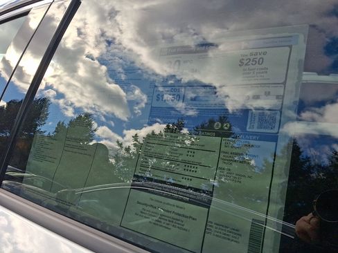 New 2026 Nissan Kicks SR image 5