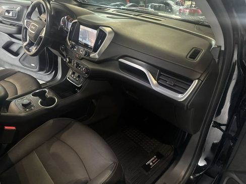 Certified 2021 GMC Terrain SLT w/ LPO, Dark Accent Package AWD/4WD image 30