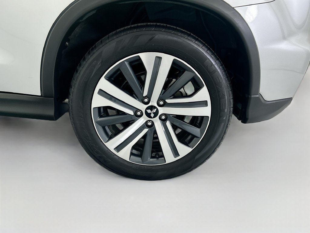 Used 2024 Mitsubishi Outlander Sport ES AWD/4WD image 29