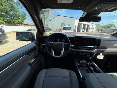 New 2026 GMC Sierra 1500 SLT w/ SLT Convenience Package AWD/4WD image 2
